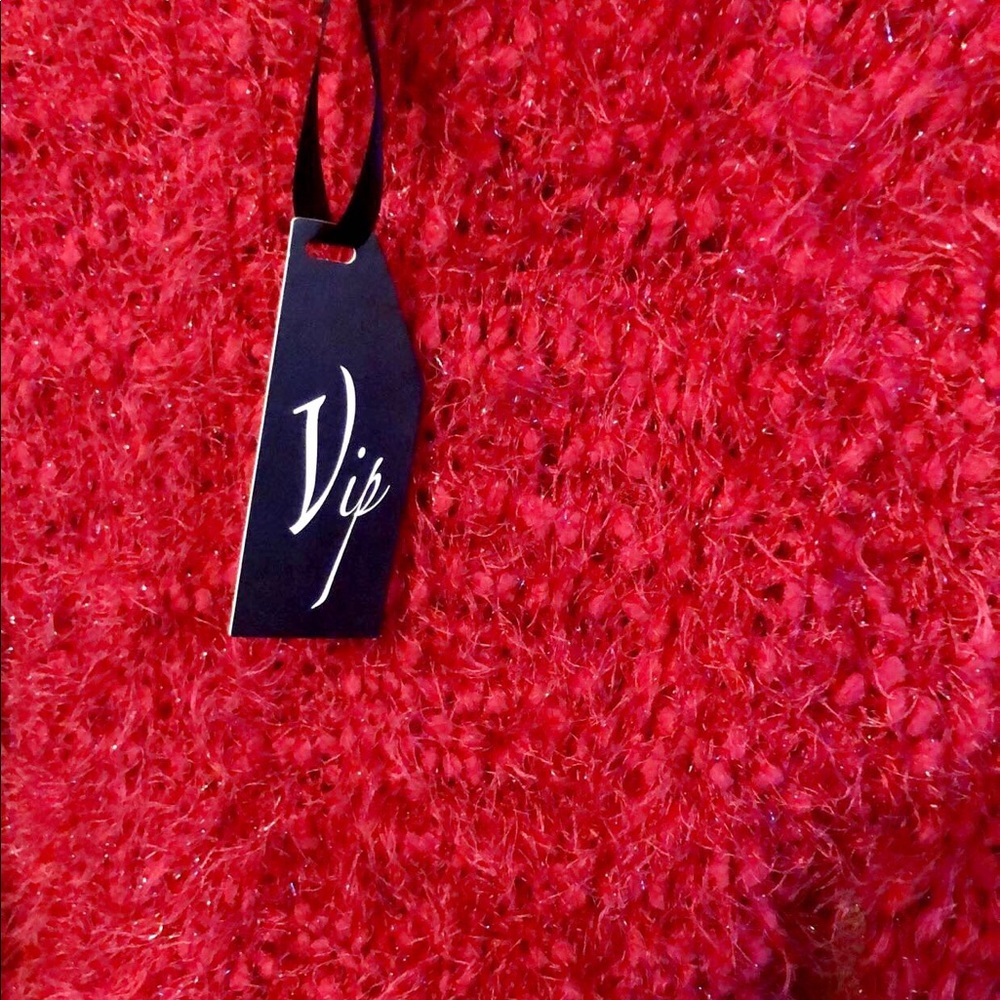 VIP fur pulloverNWT - Picture 4 of 7